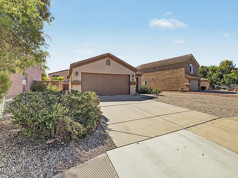 43301 W KRISTAL Lane photo 3