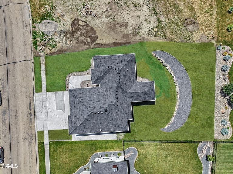 3916 Cogburn Rd photo 2