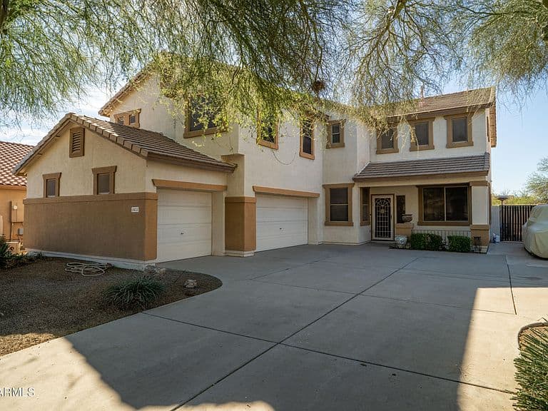 11433 E PETERSON Avenue photo 1
