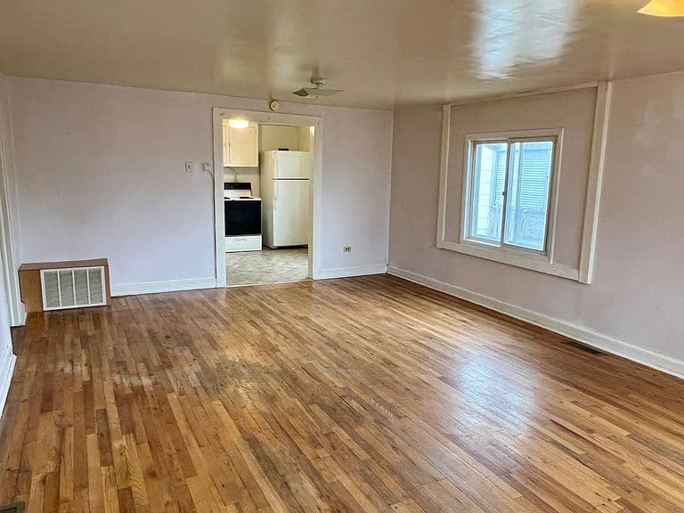 529 Washakie St photo 2