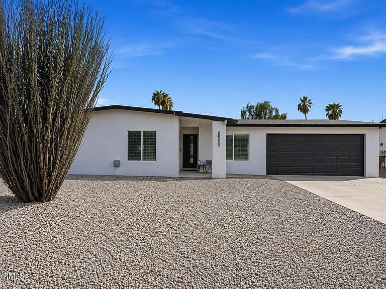 5529 W ANGELA Drive photo 1