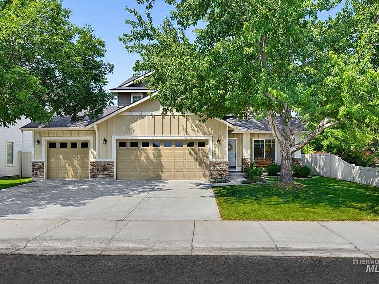 4094 E Arch Dr photo 1