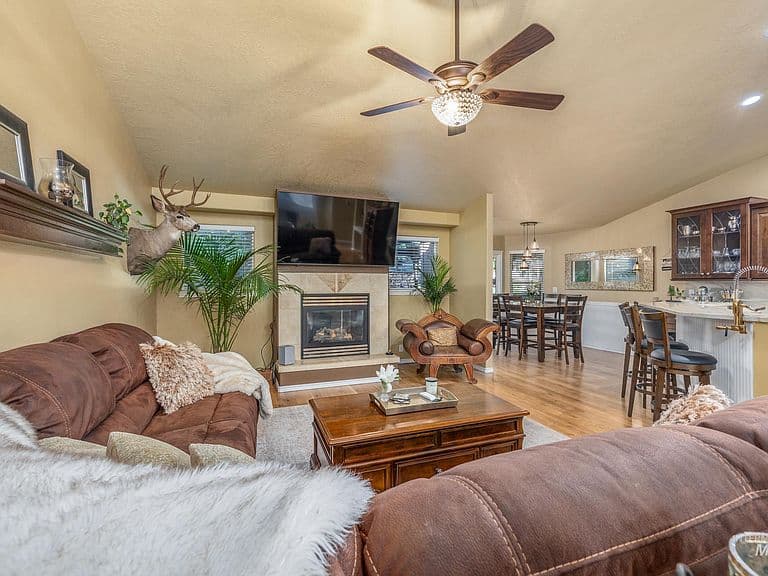 4049 E Trekker Rim Dr photo 4