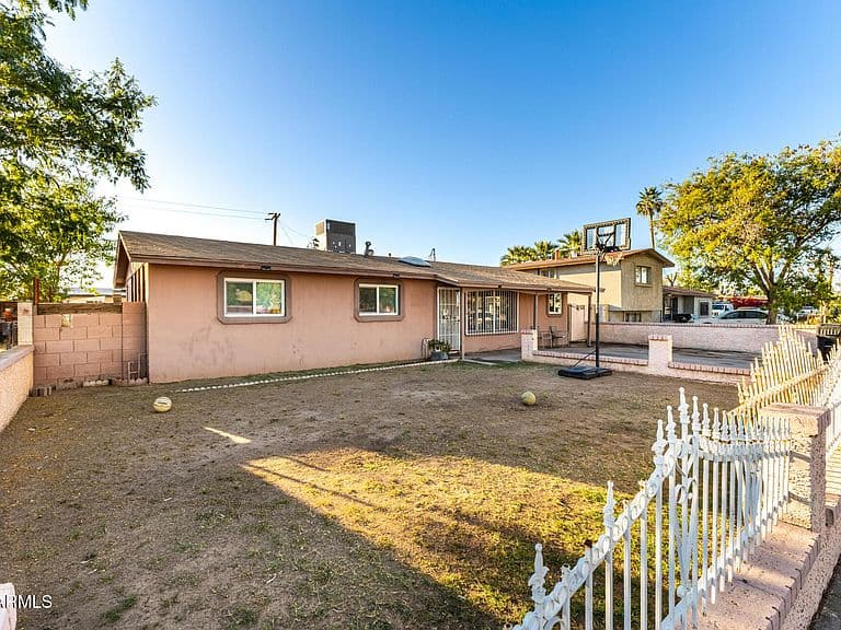 2830 N 48TH Lane photo 2