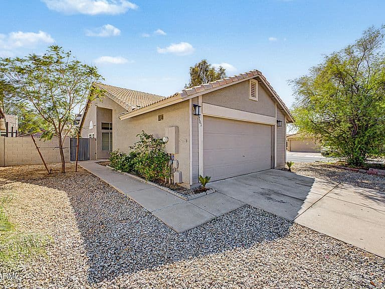 1701 E CARTER Road photo 5