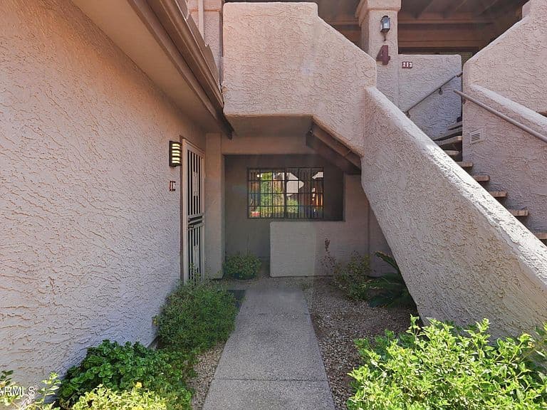 1211 N MILLER Road #116 photo 3