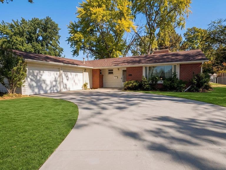 2708 N Redway Rd photo 2