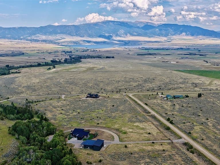 256 S Meadow Creek Rd photo 4