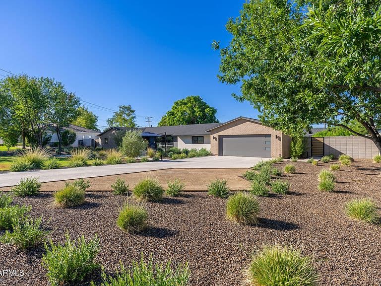 4643 E CALLE DEL MEDIO -- photo 1
