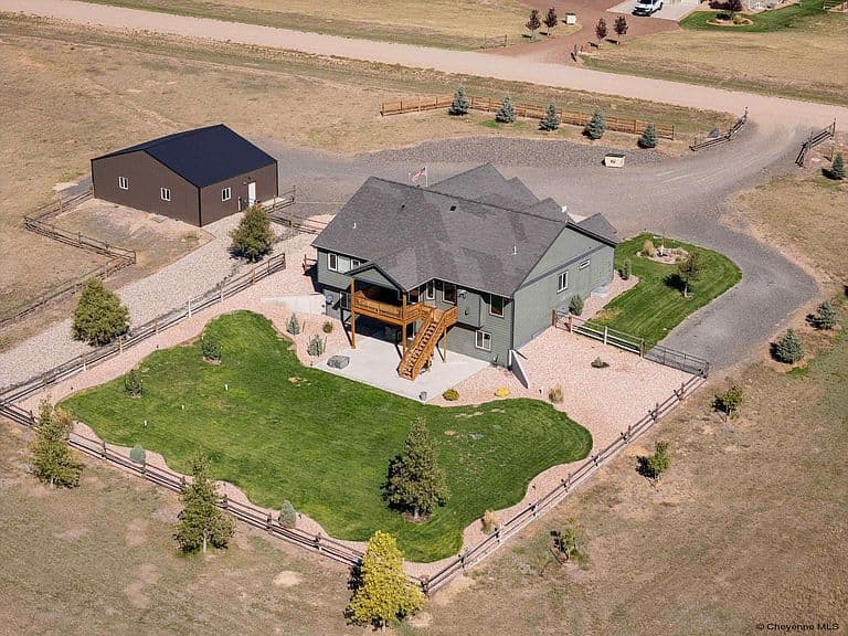 1479 Scenic Ridge Dr photo 2