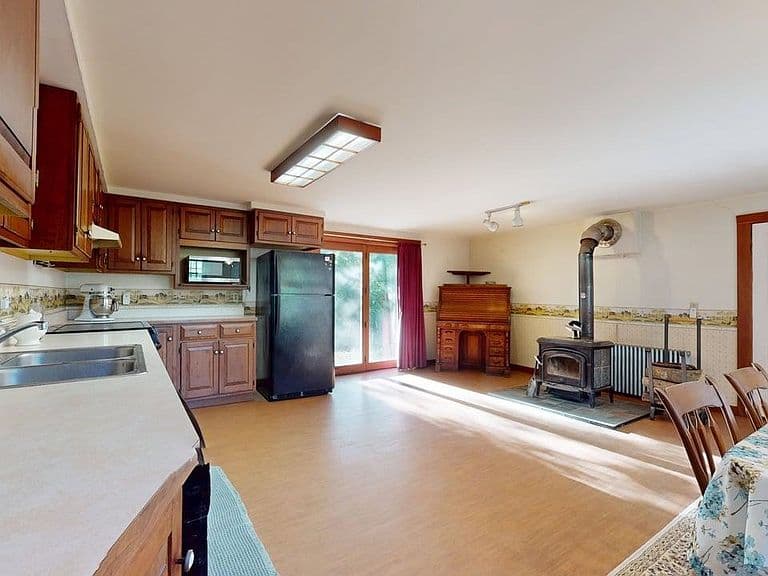 55 Richard Road photo 5