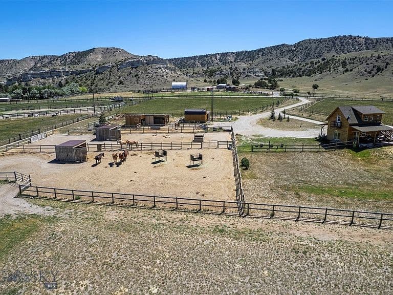 4625 Buffalo Jump Rd photo 4
