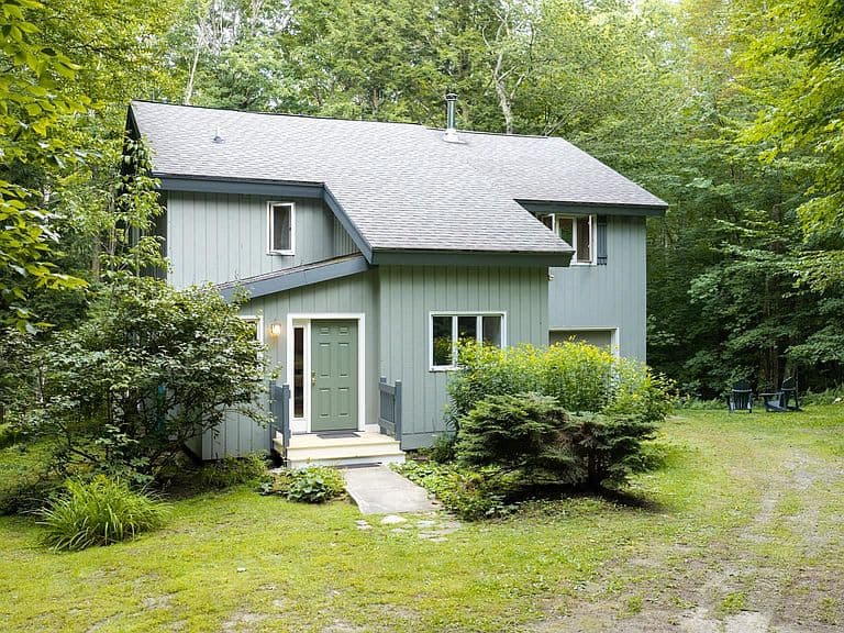 33 Burnt Hill Road photo 1