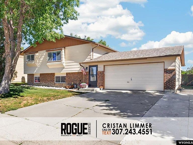 6600 Village Dr photo 2