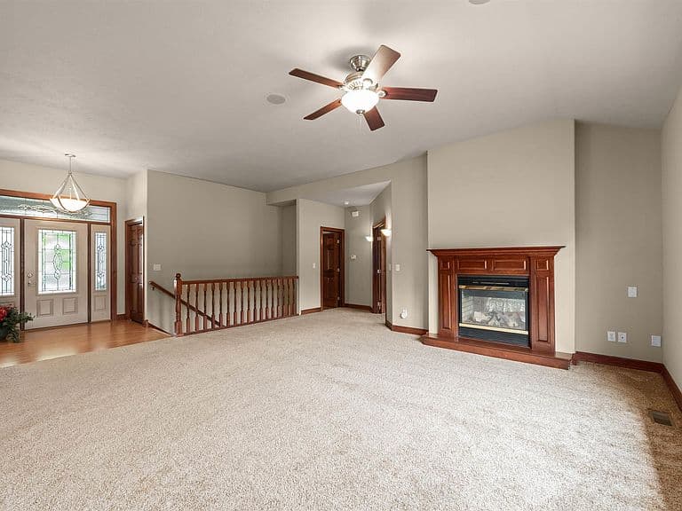 5604 S Josh Wyatt Dr photo 4