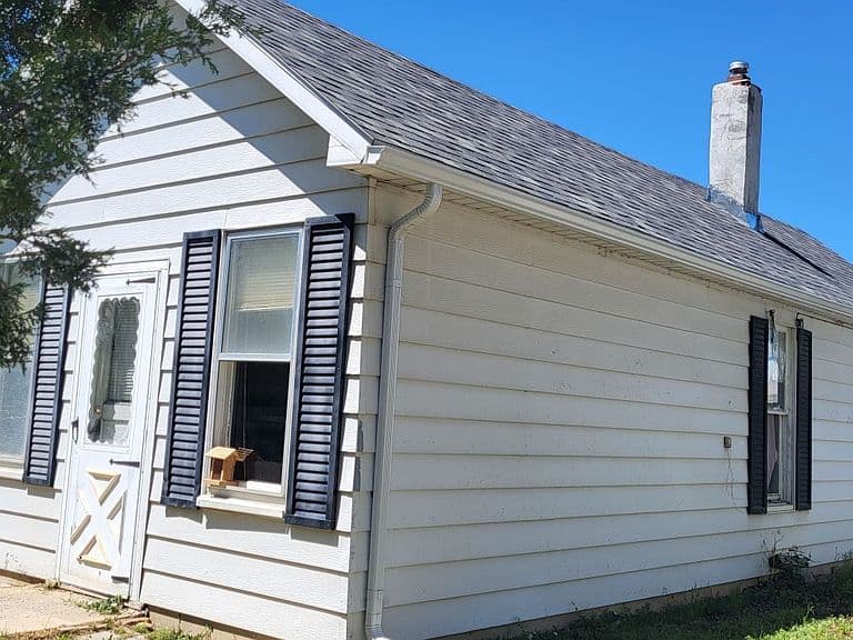 907 Gordon St photo 2