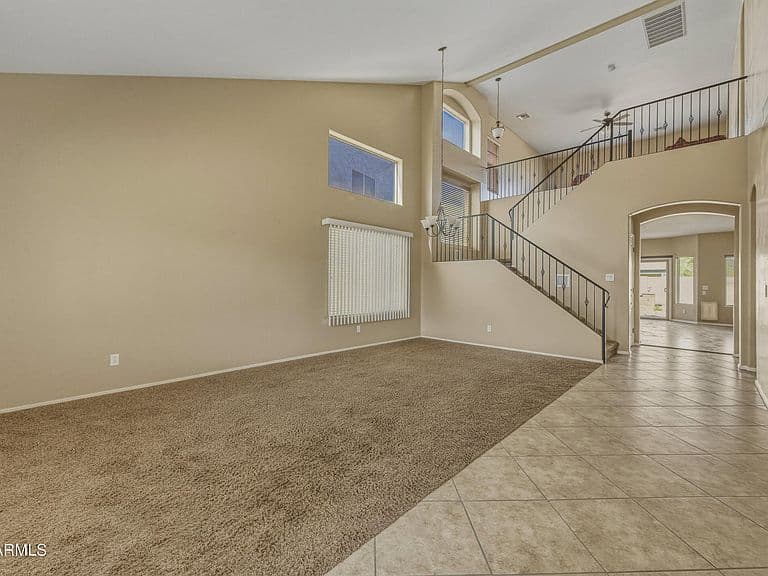 44534 W VINEYARD Street photo 5