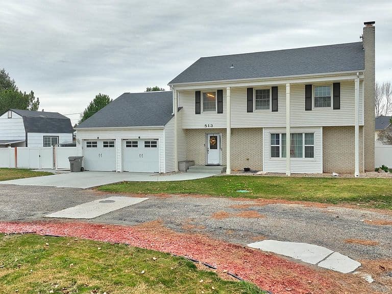 513 Ruth Ln photo 2
