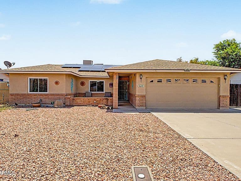 9609 W ECHO Lane photo 4