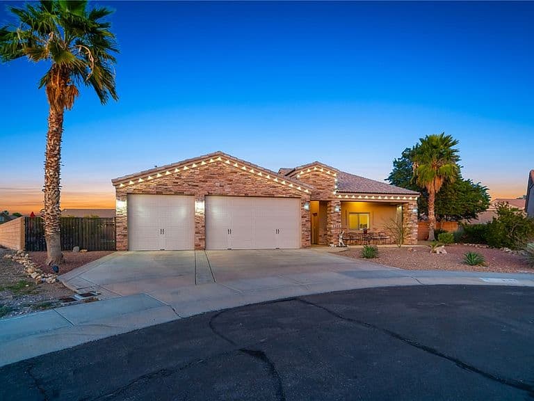 1102 Bella Luna Drive photo 2