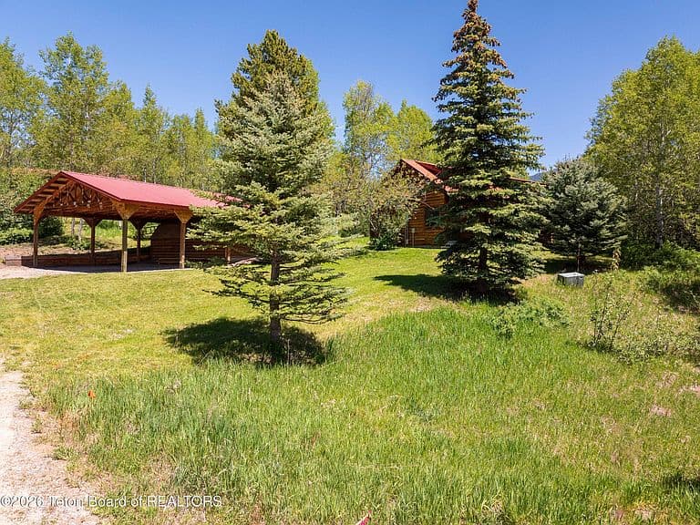 150 Chokecherry Dr photo 1