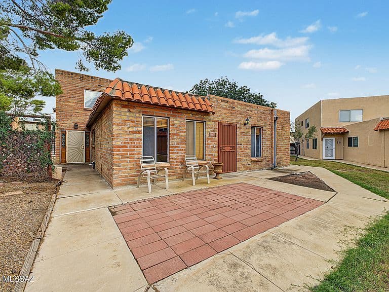 6609 E Calle Alegria Unit A photo 2