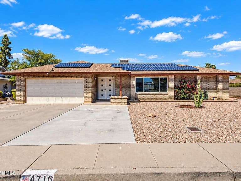 4716 W ROYAL PALM Road photo 2