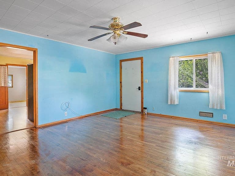 515 Stevens Ave photo 4