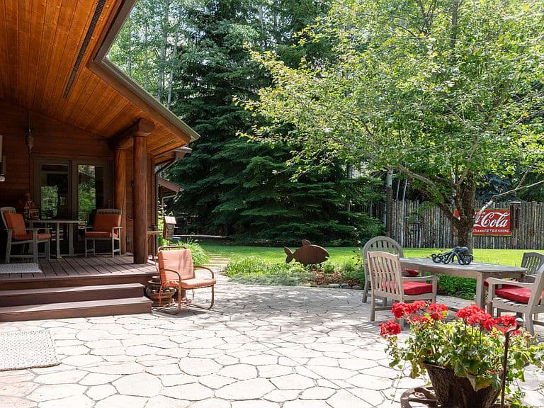 106 Canyon Dr photo 3