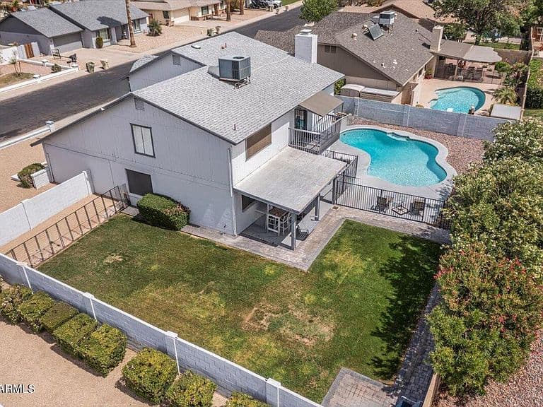 6237 W Altadena Ave photo 3