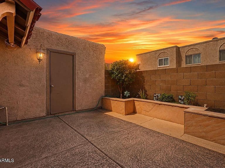 600 S DOBSON Road #6 photo 2