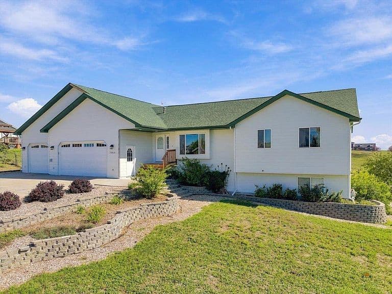 23008 Morninglight Dr photo 1