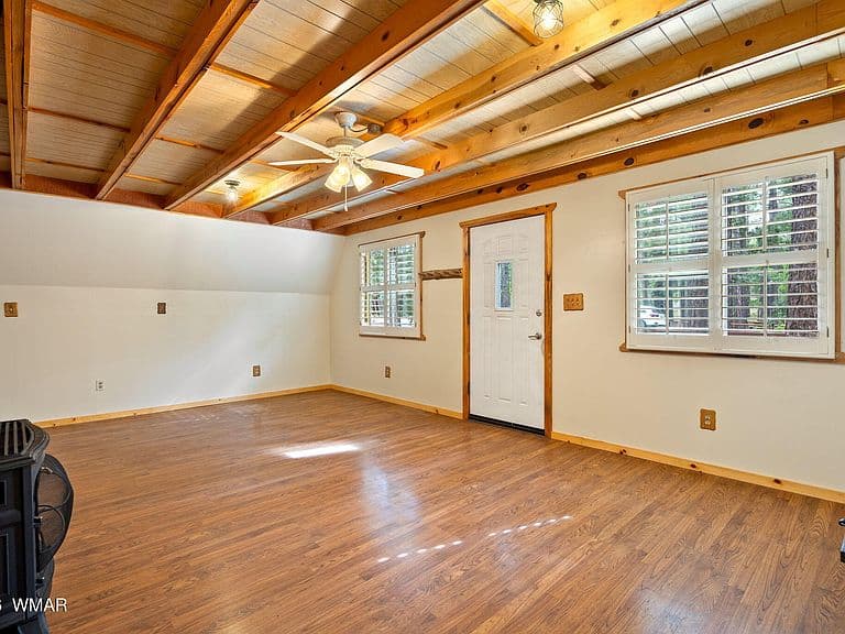 6092 Pitch Fork Ln photo 5