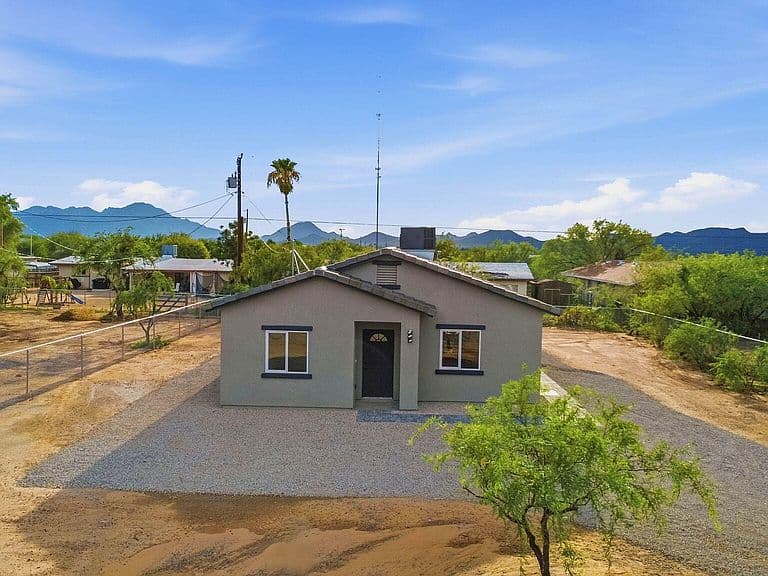 9434 S Vicki Dr photo 4