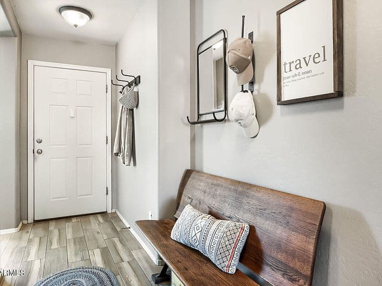22214 W YAVAPAI Street photo 4
