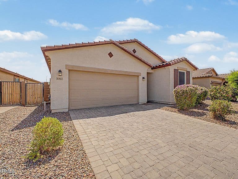 10817 W HADLEY Street photo 5
