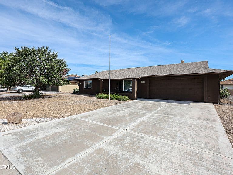17627 N WHISPERING OAKS Drive photo 2