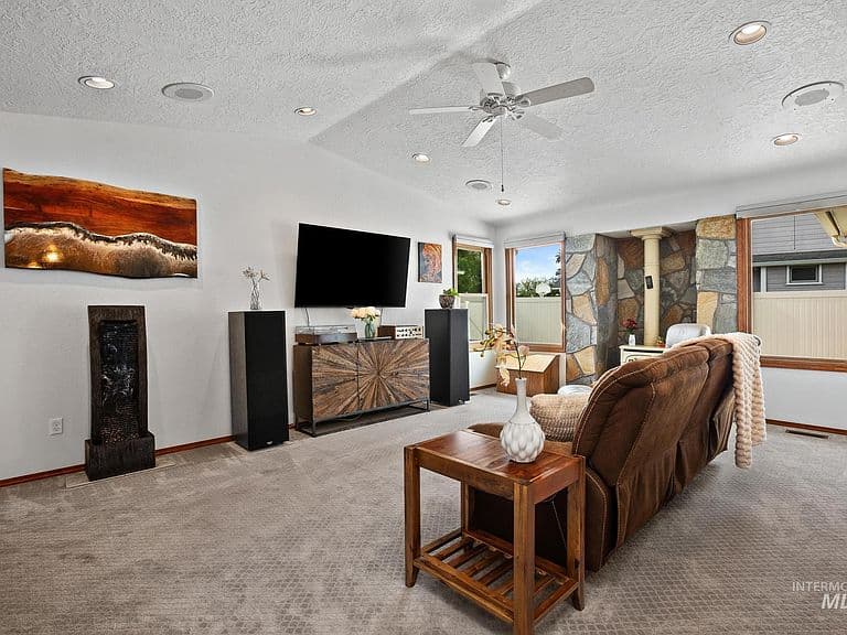 3725 N Sea Cove Way photo 5