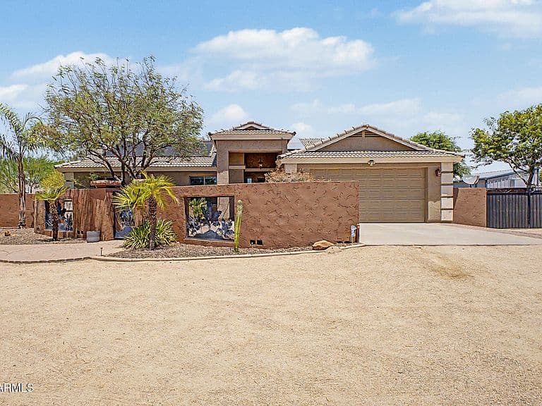 19340 W Lewis Avenue photo 1