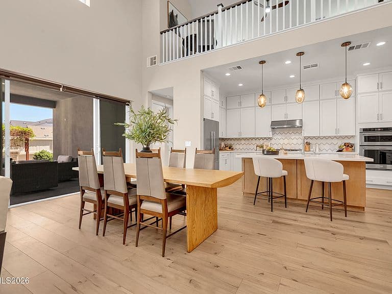 5530 Dapplegray Way photo 3