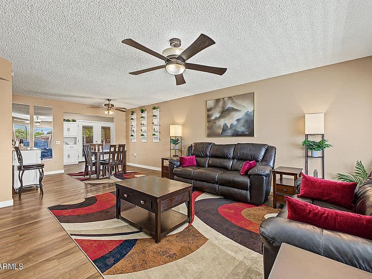 12221 N COGGINS Drive photo 3