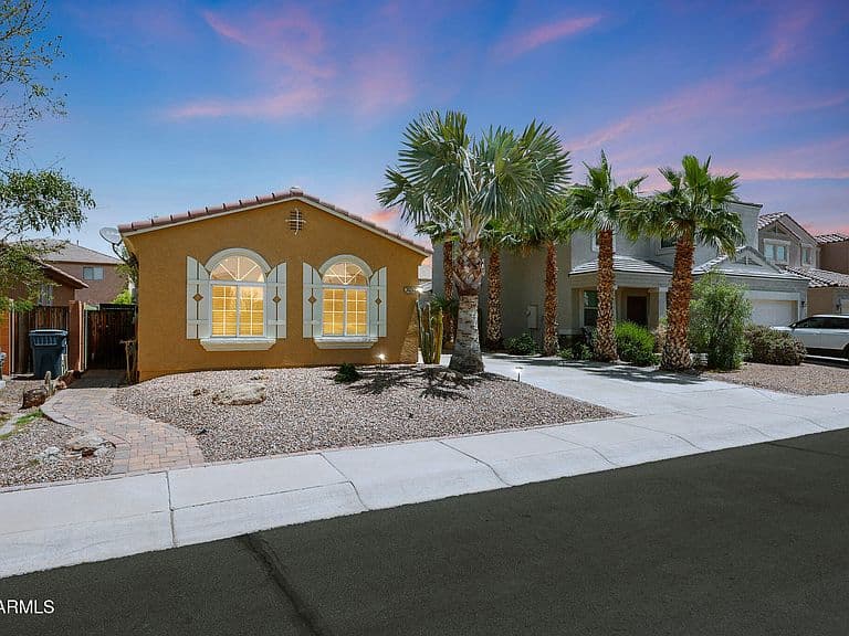 30248 W EARLL Drive photo 4