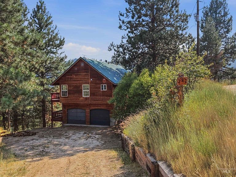 242 Wilderness Way photo 2