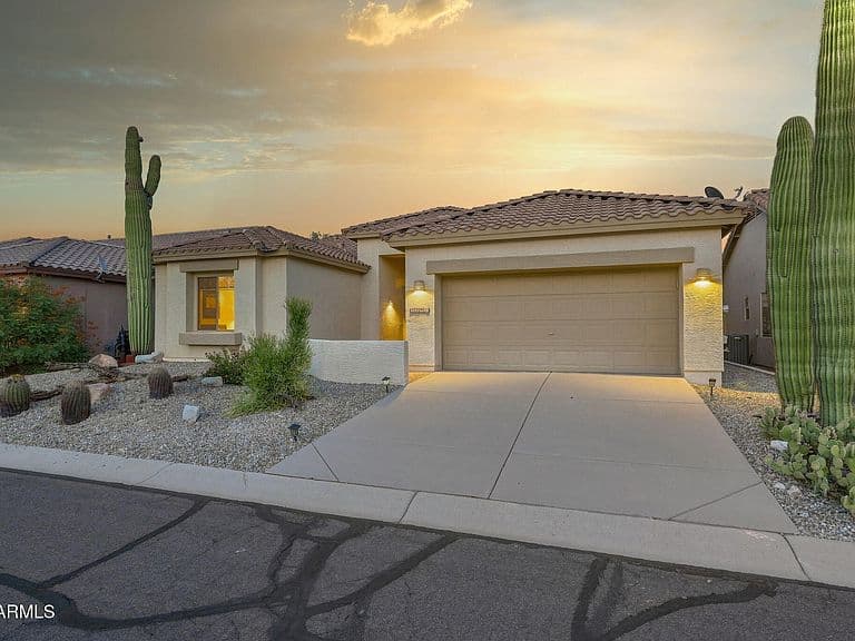 5291 S Emerald Desert Drive photo 3