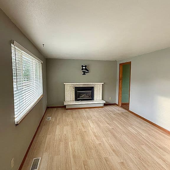 1740 Colorado Dr photo 3