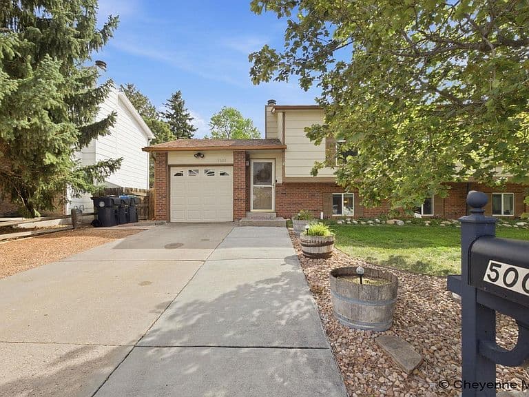 5005 Cable Ave photo 3