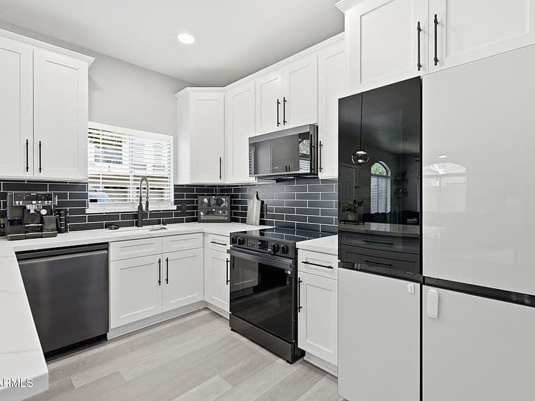 2024 S BALDWIN -- #76 photo 1