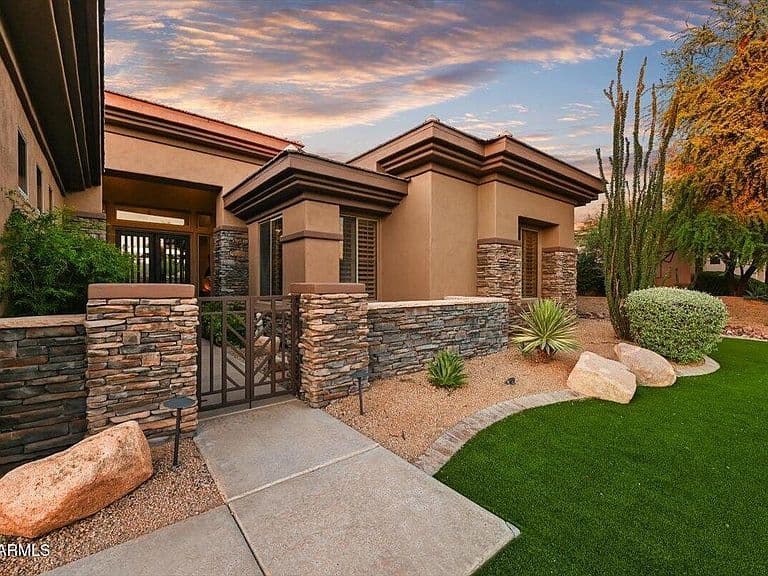 7696 E MOURA Drive photo 3