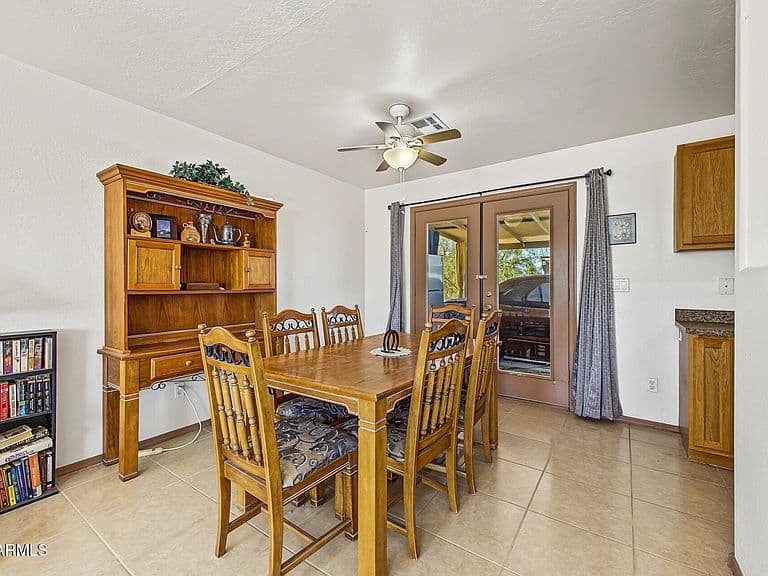 36412 W KERBY Street photo 5