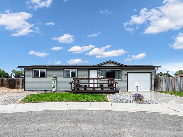 11469 W Hanks St photo 1